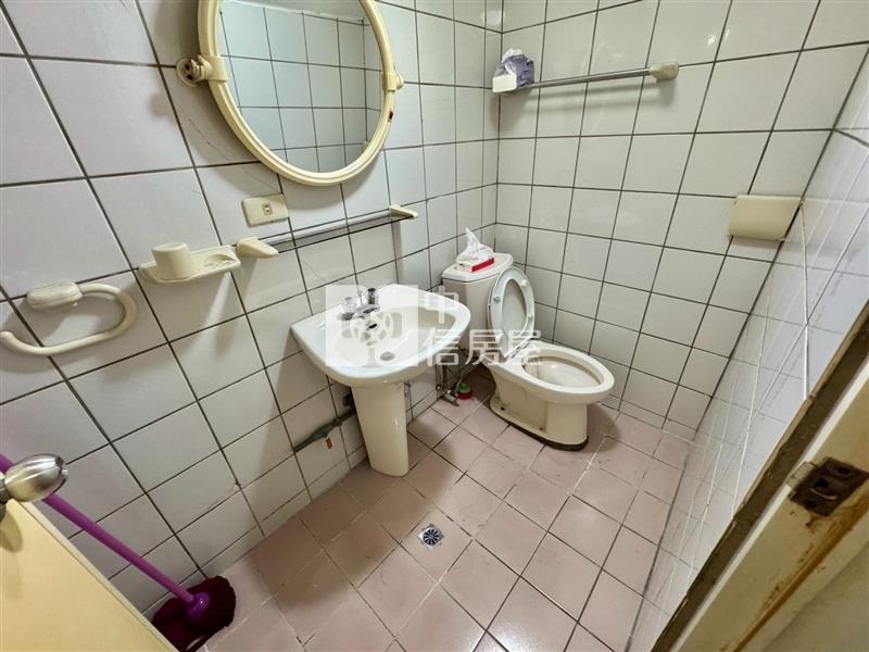 東方名仕樓店(邊間)房屋室內格局與周邊環境
