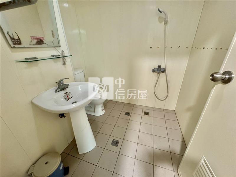 東方名仕樓店(邊間)房屋室內格局與周邊環境