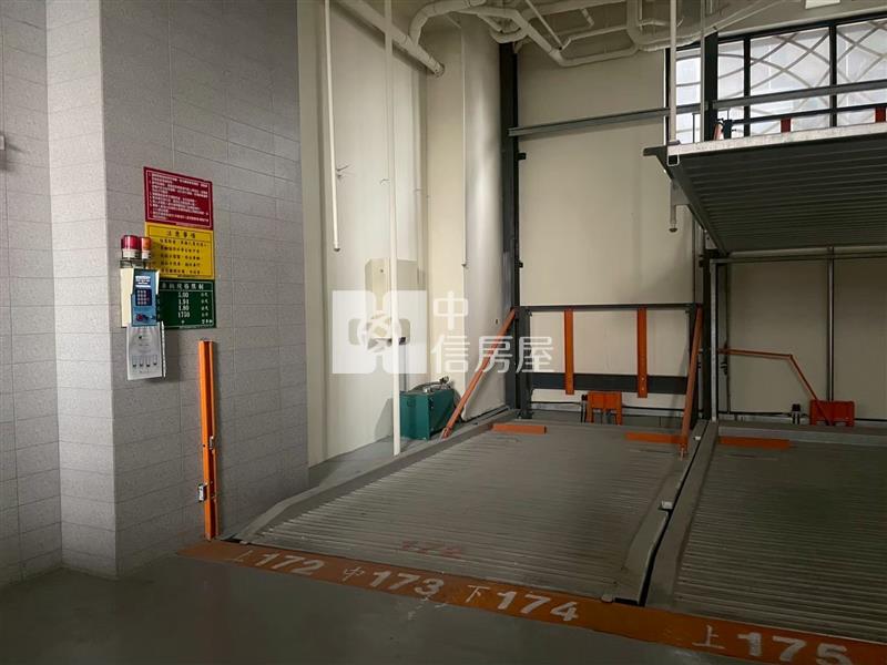 新市潭頂綠美新境三房車位房屋室內格局與周邊環境