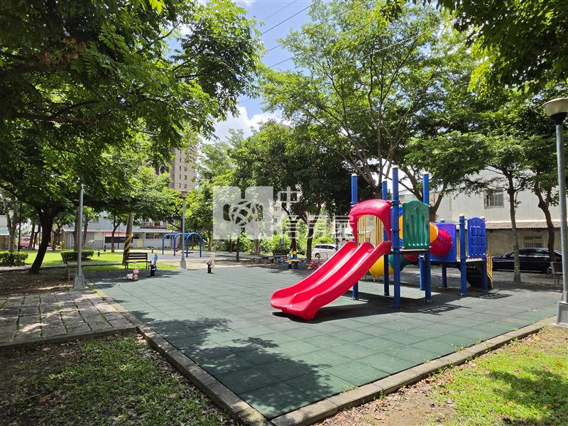 大毅讚幸福面公園4房雙平車房屋室內格局與周邊環境