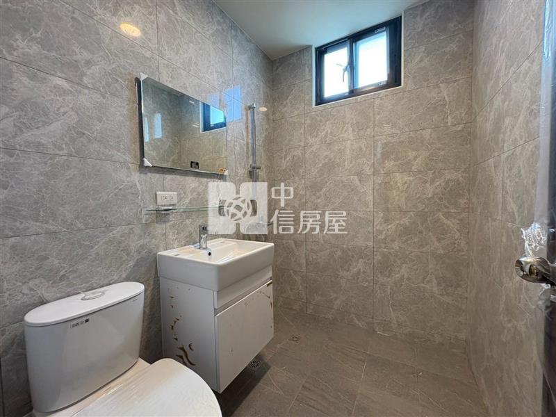 觀音濱海路整新透天房屋室內格局與周邊環境