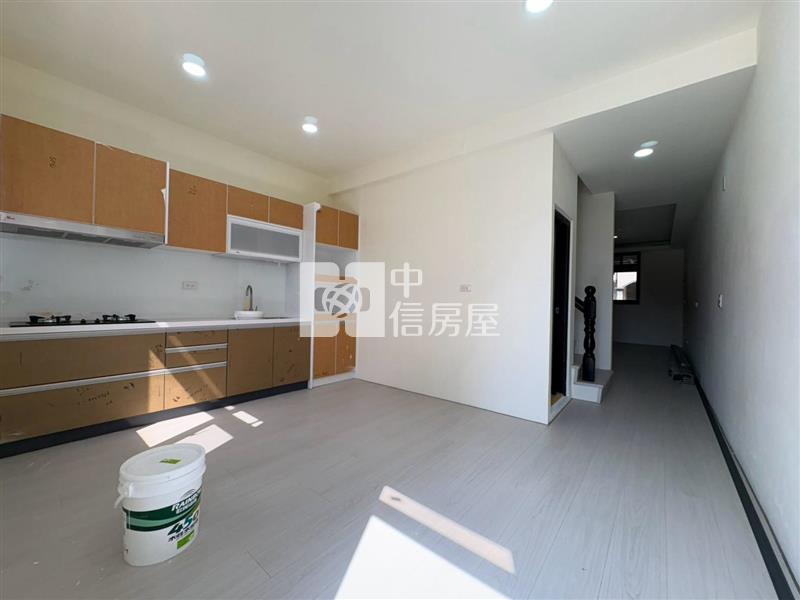 觀音濱海路整新透天房屋室內格局與周邊環境