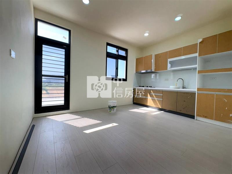觀音濱海路整新透天房屋室內格局與周邊環境