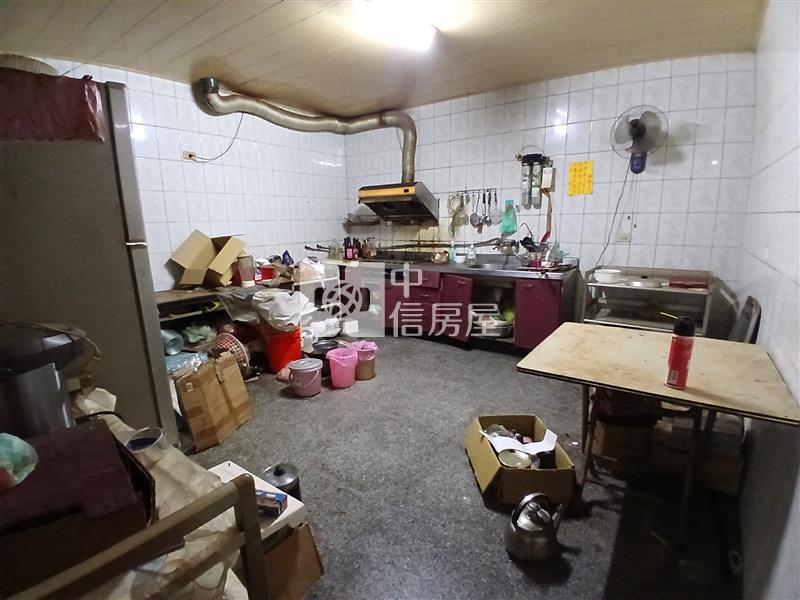內壢前站透天店面房屋室內格局與周邊環境