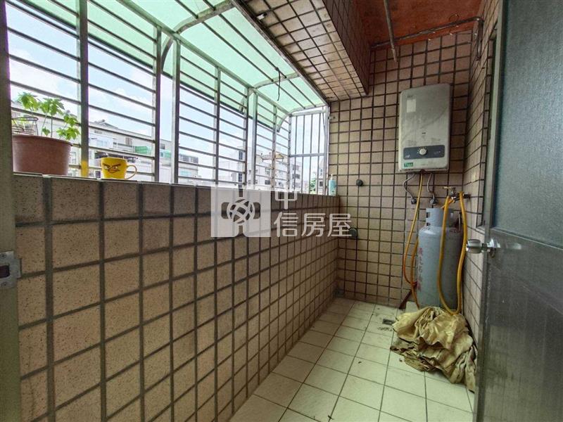 文化國小3+1房車房屋室內格局與周邊環境
