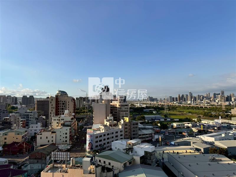 昌祐品閣稀有頂樓露台戶兩房兩衛平車房屋室內格局與周邊環境