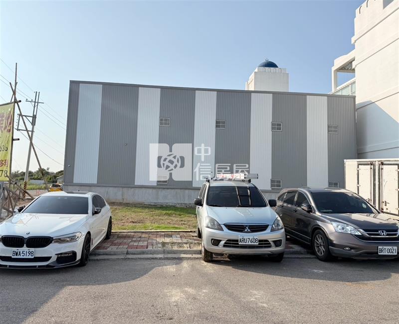 中清家樂福旁乙工212坪朝南角地房屋室內格局與周邊環境