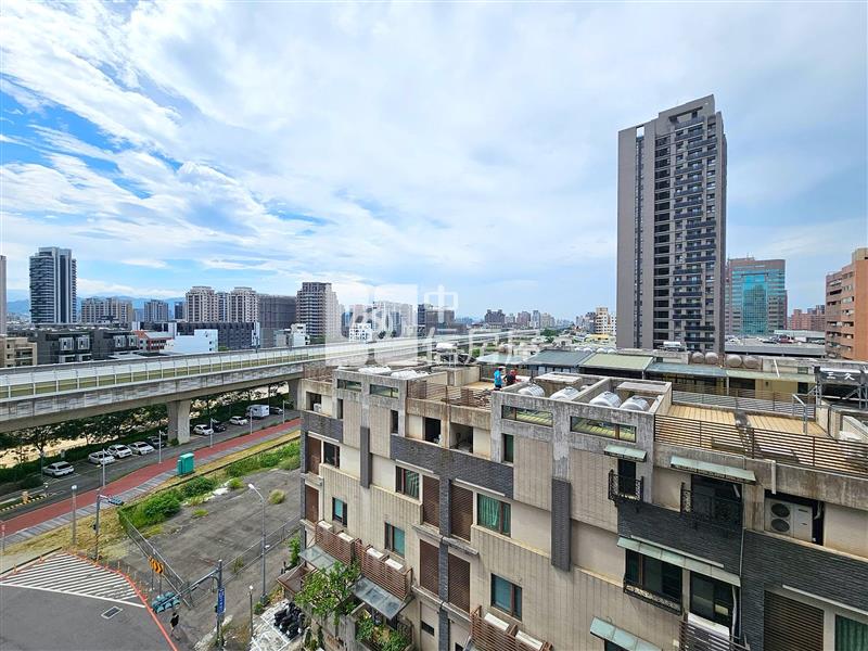 松竹雙鐵共構三房B1平車房屋室內格局與周邊環境