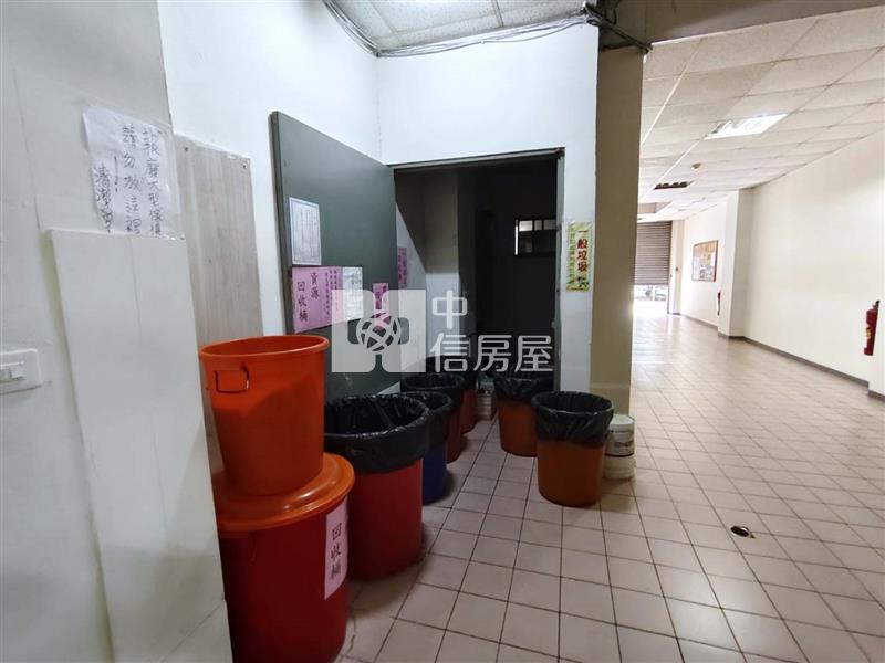 東區精品稀有附平車套房房屋室內格局與周邊環境