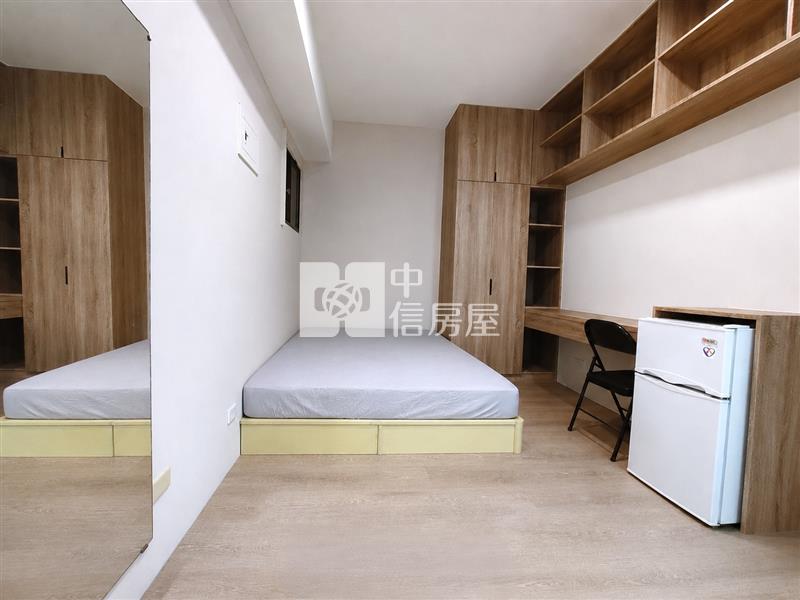 東區精品稀有附平車套房