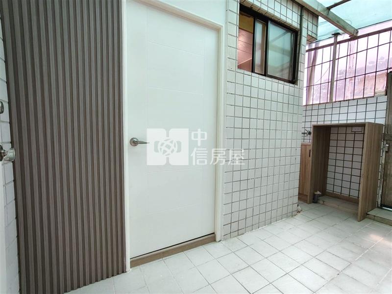 東區精品稀有附平車套房房屋室內格局與周邊環境