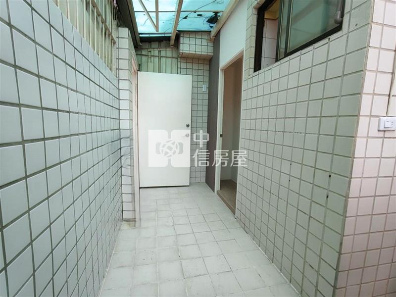 東區精品稀有附平車套房房屋室內格局與周邊環境
