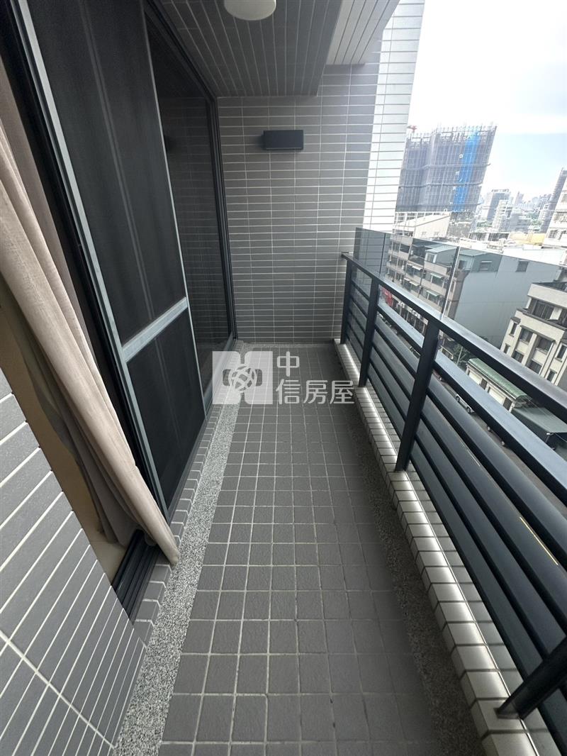 鳳止高梧質感豪邸3+1房雙平車房屋室內格局與周邊環境