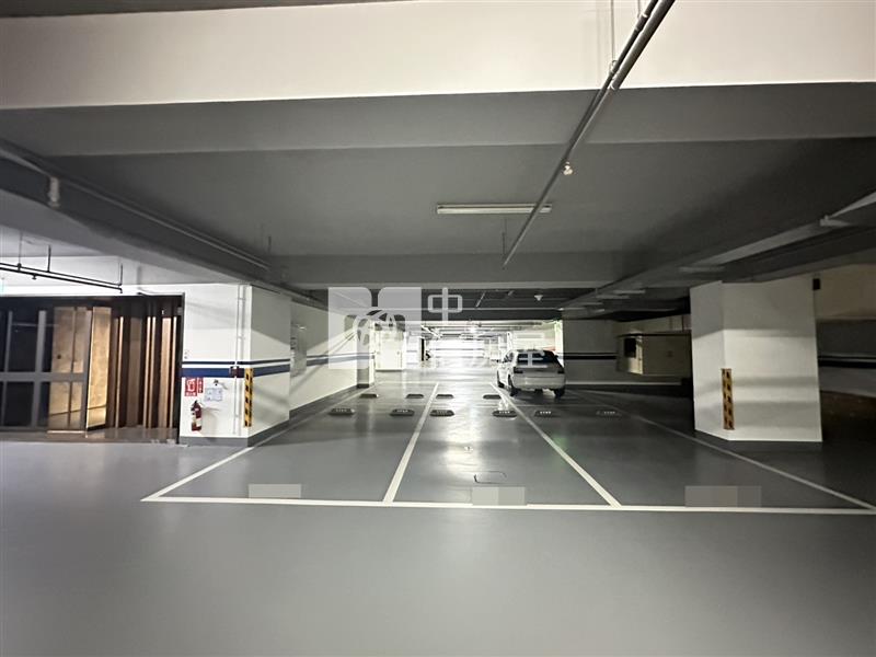鳳止高梧質感豪邸3+1房雙平車房屋室內格局與周邊環境