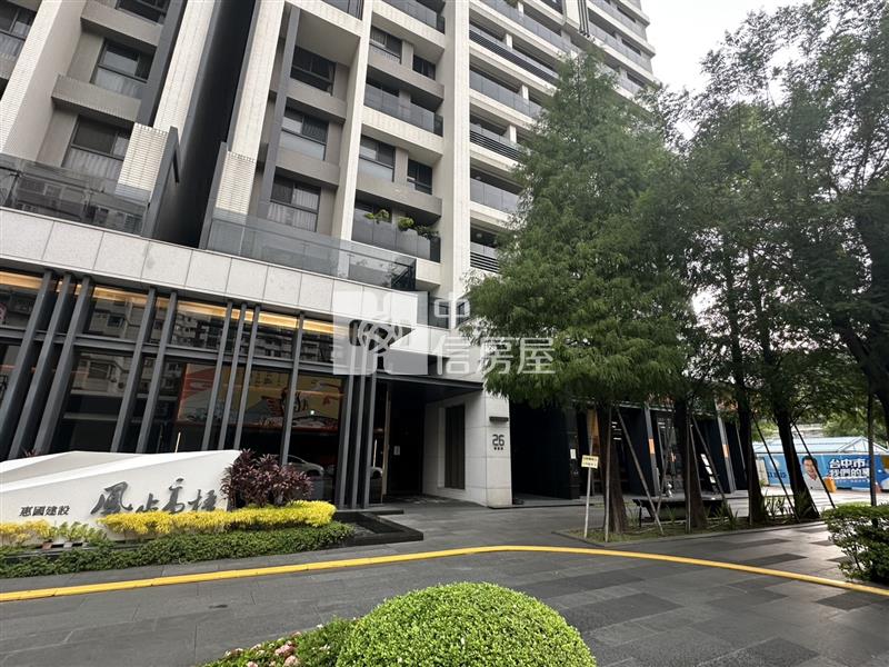 鳳止高梧質感豪邸3+1房雙平車房屋室內格局與周邊環境