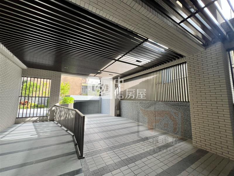 💰龍潭學區旺鋪💰↘✨「昕和序」全新金店面房屋室內格局與周邊環境