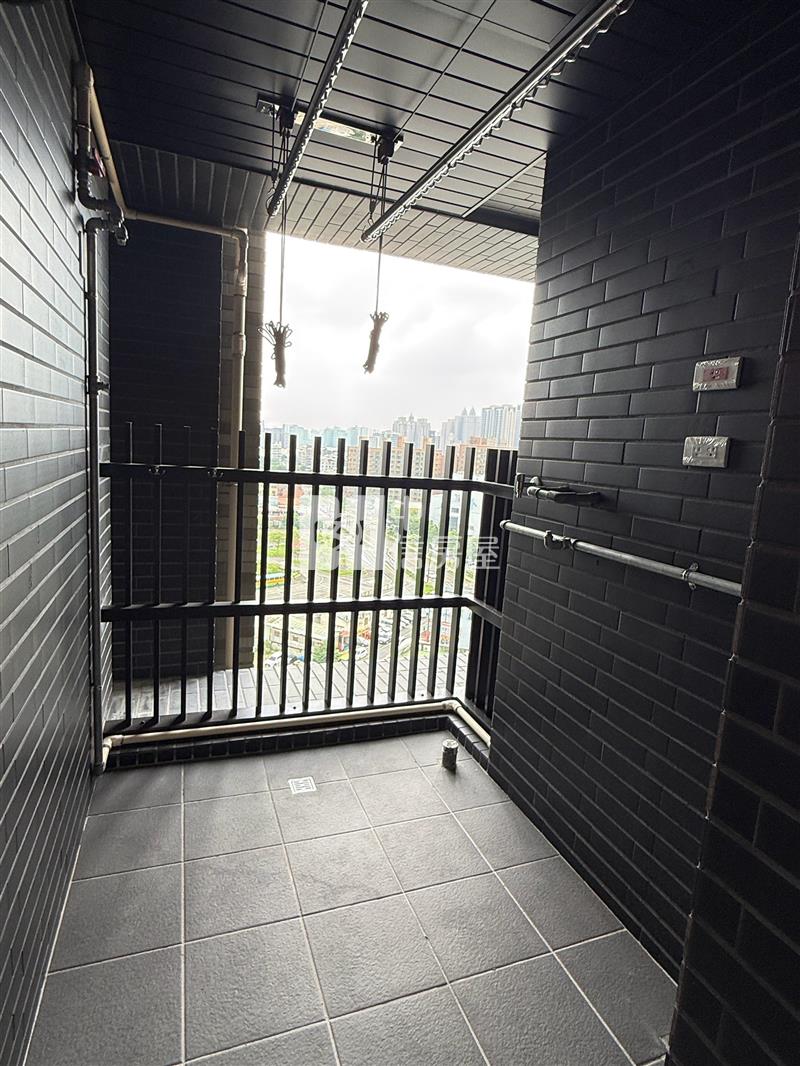 安美大望2衛3房房屋室內格局與周邊環境