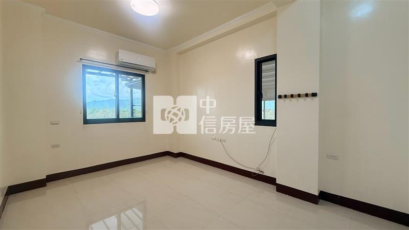 近雲山水旁日式農舍房屋室內格局與周邊環境