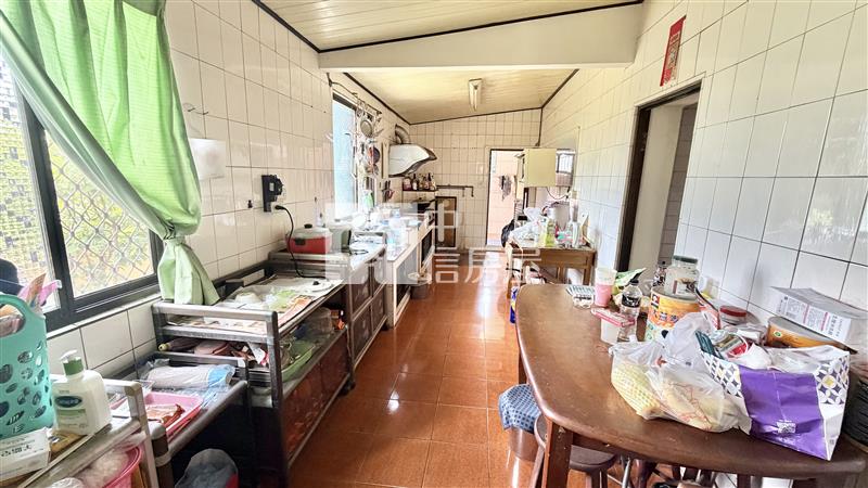 屏東演藝廳大地坪透天房屋室內格局與周邊環境