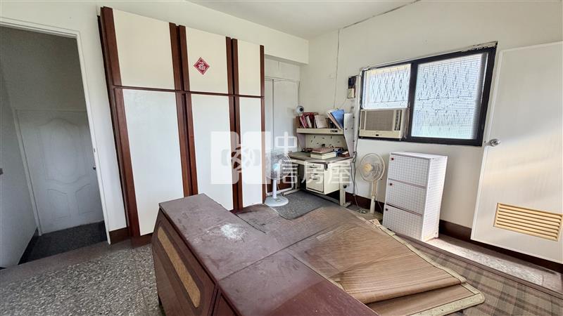屏東演藝廳大地坪透天房屋室內格局與周邊環境