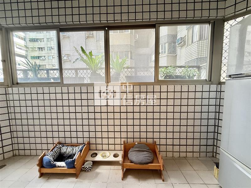 中科榮總商圈3房附車位雙陽台朝南戶房屋室內格局與周邊環境