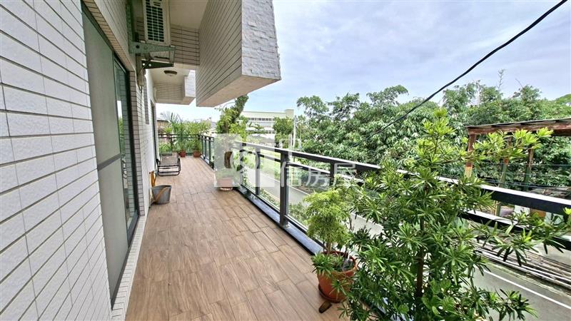 古坑獨棟電梯大面寬花園別墅房屋室內格局與周邊環境
