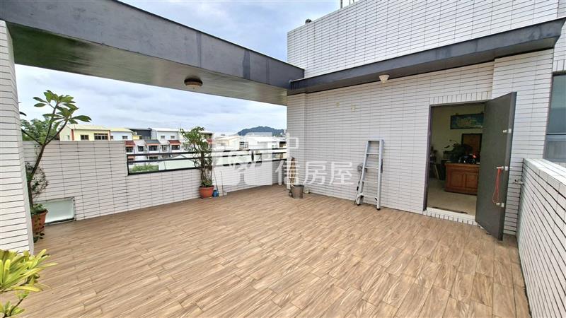 古坑獨棟電梯大面寬花園別墅房屋室內格局與周邊環境