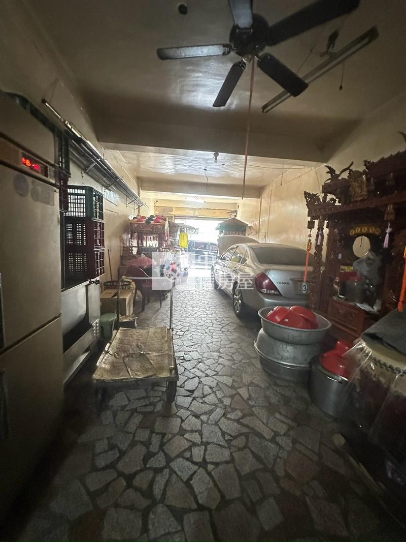 內壢站前燙金透店房屋室內格局與周邊環境