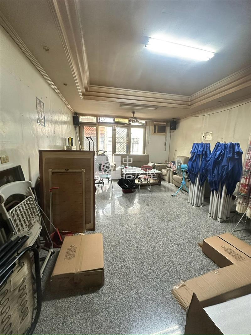 內壢站前燙金透店房屋室內格局與周邊環境