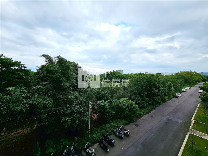 中科公園角間大露台兩房平車房屋室內格局與周邊環境