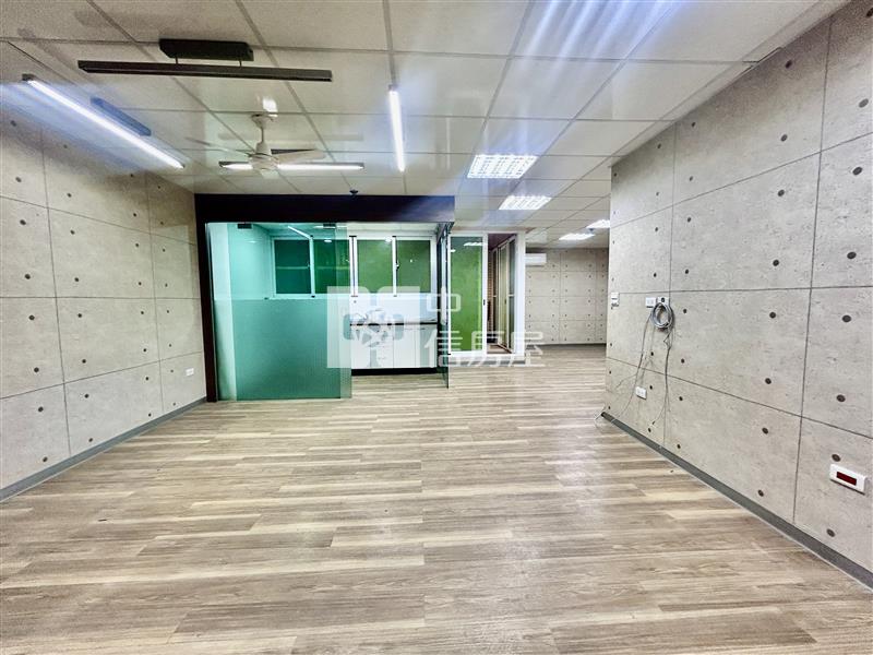 大立百貨旁商辦大樓房屋室內格局與周邊環境