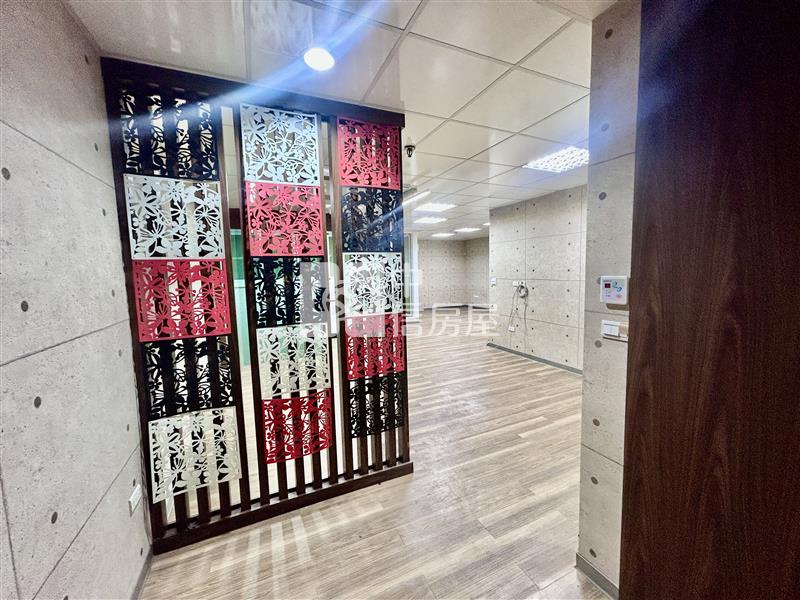 大立百貨旁商辦大樓房屋室內格局與周邊環境