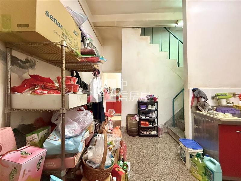 烏日高鐵旁低總價懷舊透天房屋室內格局與周邊環境