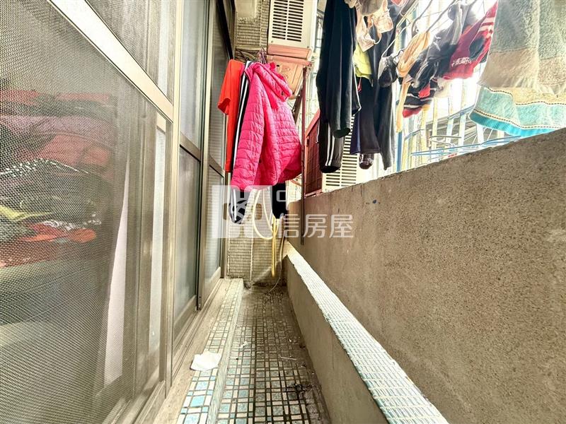 烏日高鐵旁低總價懷舊透天房屋室內格局與周邊環境
