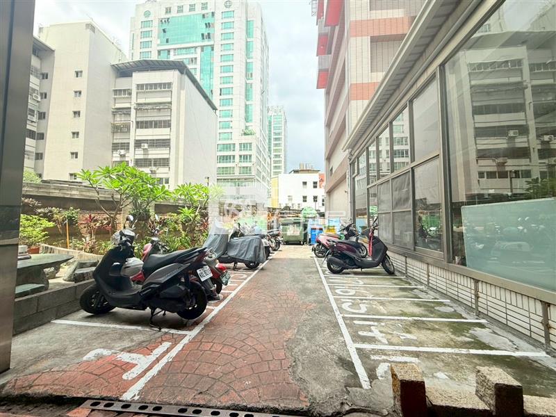 長虹天廈三房平車房屋室內格局與周邊環境