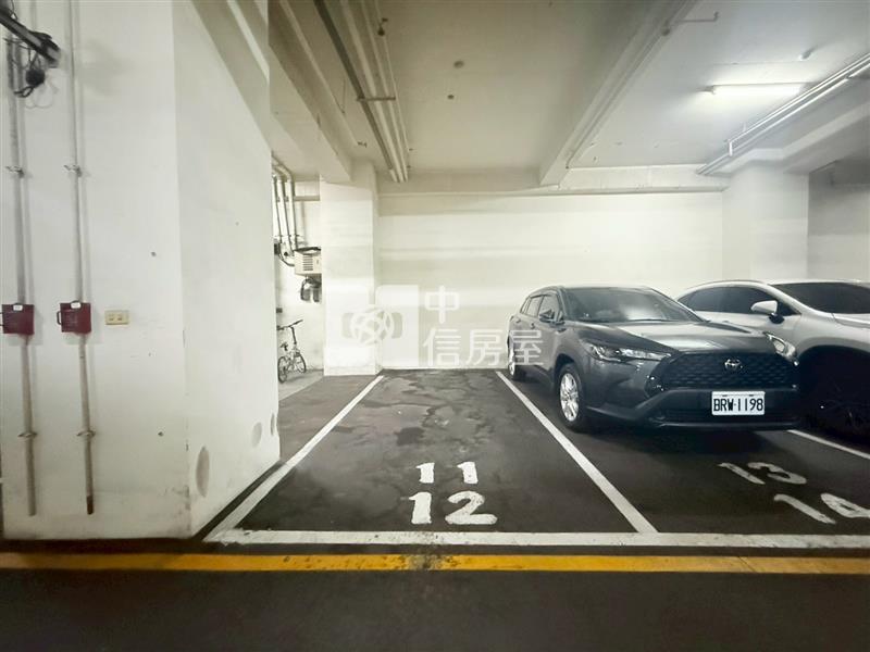 長虹天廈三房平車房屋室內格局與周邊環境