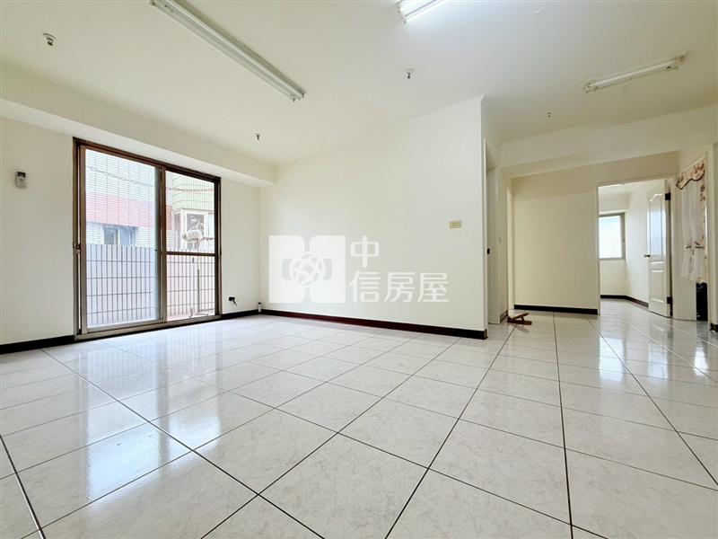 長虹天廈三房平車房屋室內格局與周邊環境