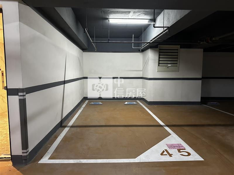 泓瑞順世代兩房兩衛平車房屋室內格局與周邊環境