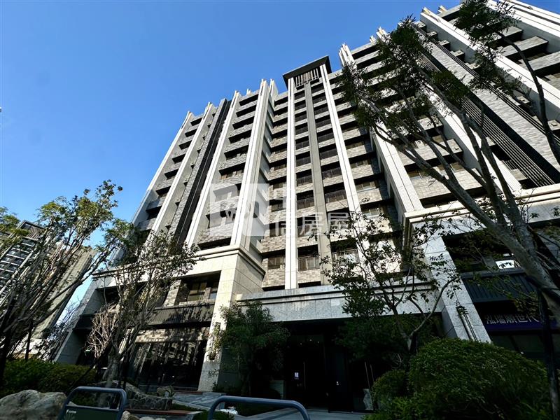 泓瑞順世代兩房兩衛平車房屋室內格局與周邊環境