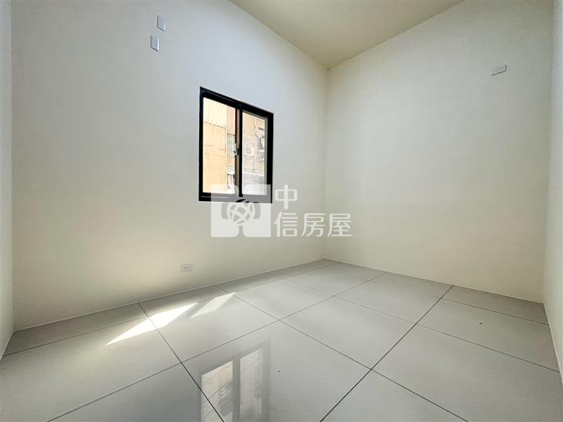 立人高中旁免整理稀有釋出一樓公寓房屋室內格局與周邊環境
