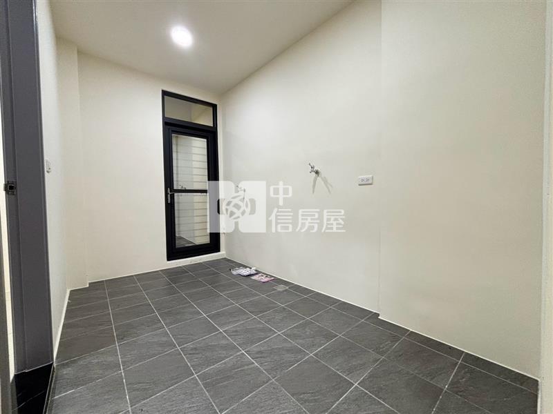 立人高中旁免整理稀有釋出一樓公寓房屋室內格局與周邊環境