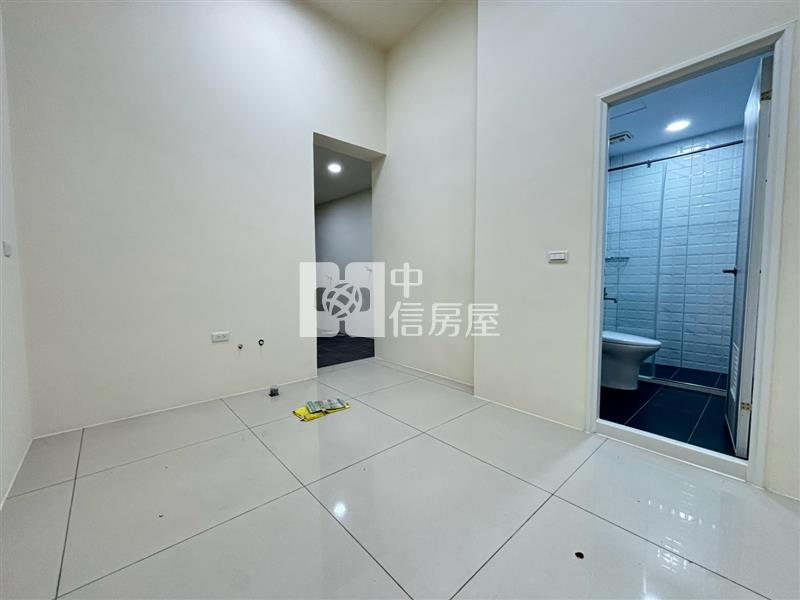 立人高中旁免整理稀有釋出一樓公寓房屋室內格局與周邊環境