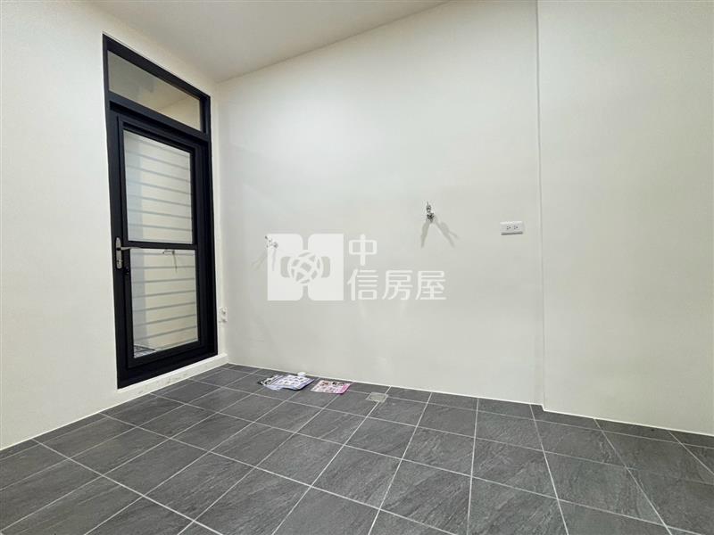 立人高中旁免整理稀有釋出一樓公寓房屋室內格局與周邊環境