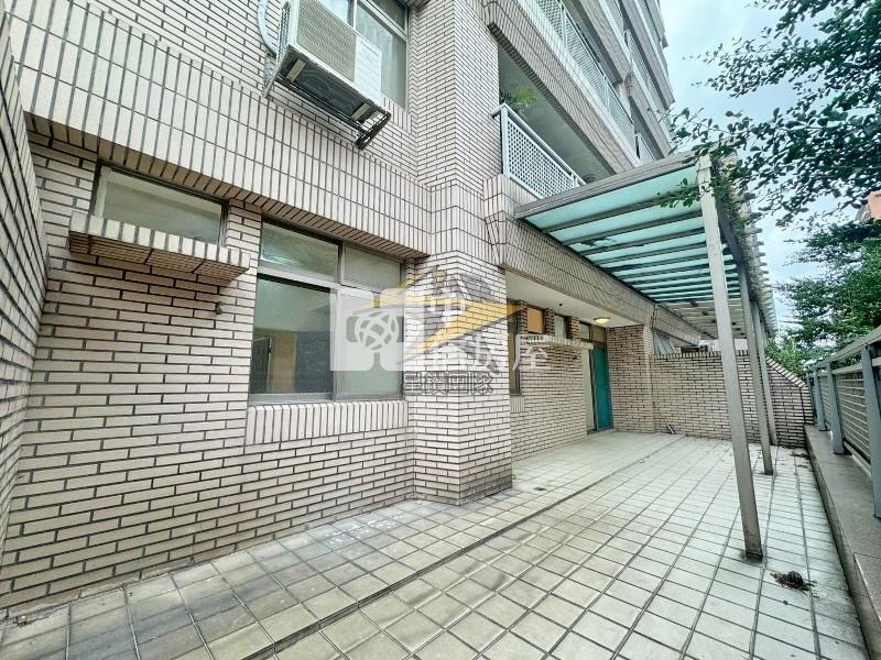 【星鑽】(專委)🌟星光市🌟大露臺面寬方正3房房屋室內格局與周邊環境