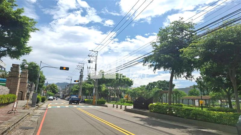 長億商圈大面寬6米活路雙平房房屋室內格局與周邊環境