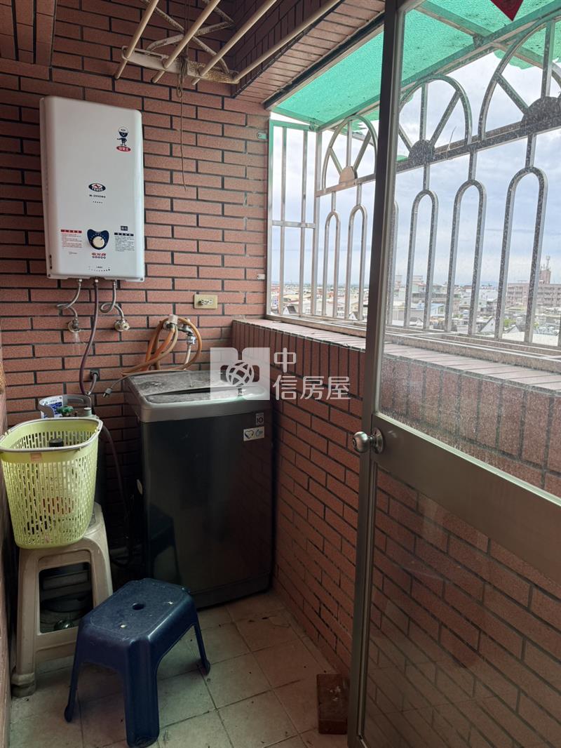 歐洲皇宮山景華廈房屋室內格局與周邊環境