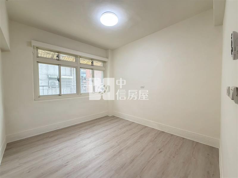 ◆國城採光屋房屋室內格局與周邊環境