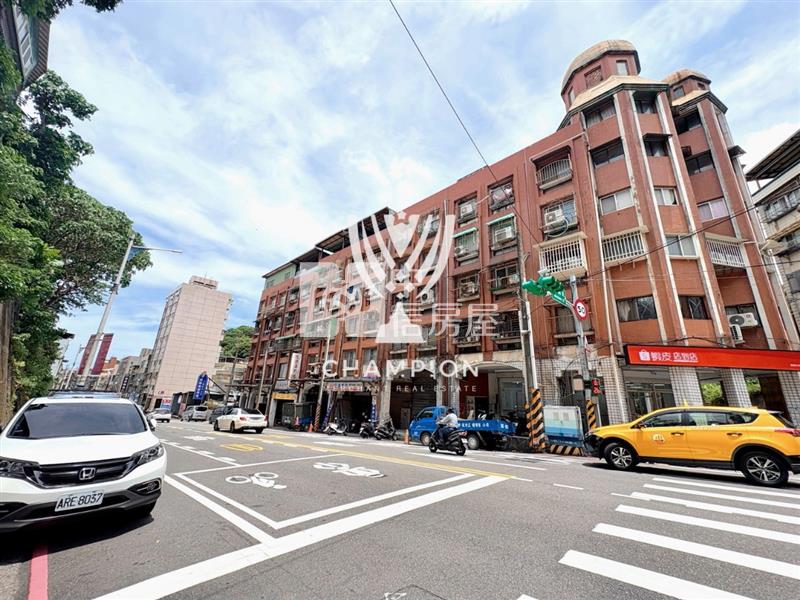 【冠軍商仲】中正平地電梯四房房屋室內格局與周邊環境