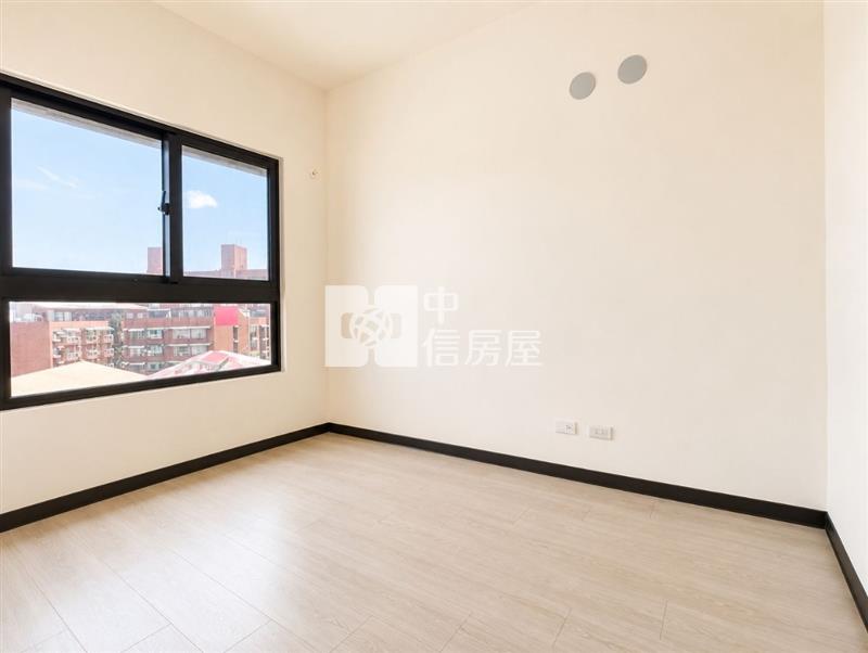 南崁佳昕昕境景觀全新三房大車位房屋室內格局與周邊環境
