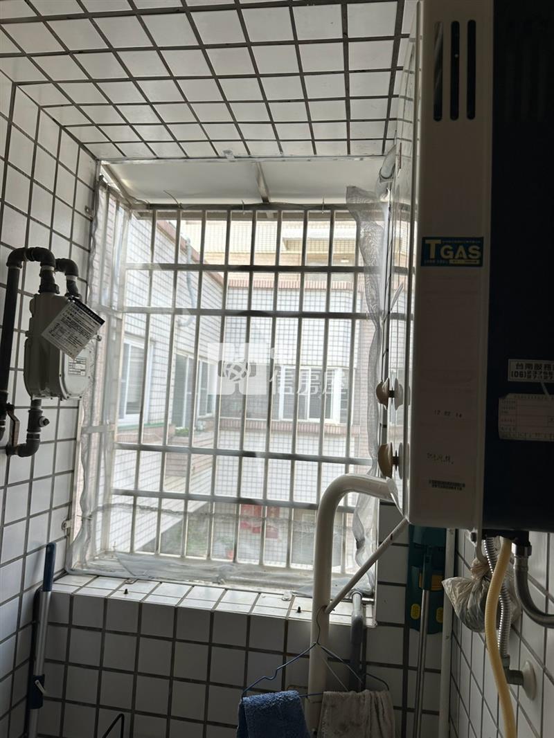 天榮貴族天下三房坡機華廈房屋室內格局與周邊環境